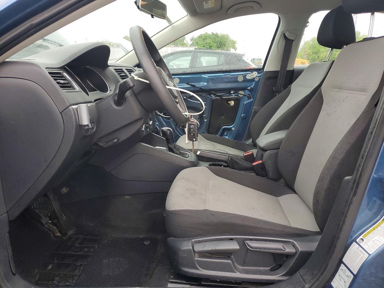 VOLKSWAGEN JETTA 2017 — 8