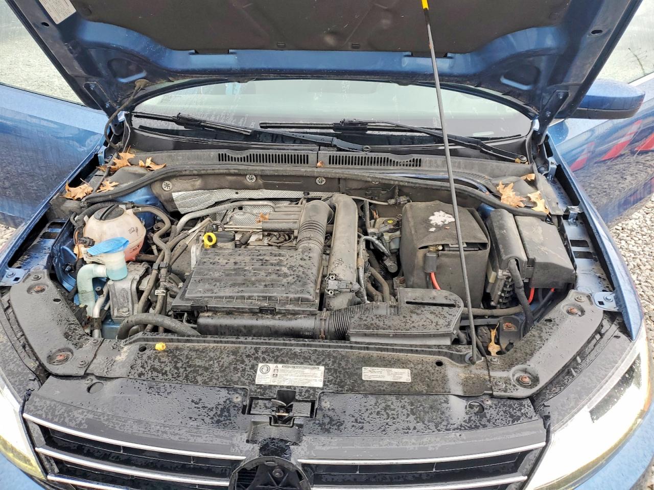 VOLKSWAGEN JETTA 2017 — 12