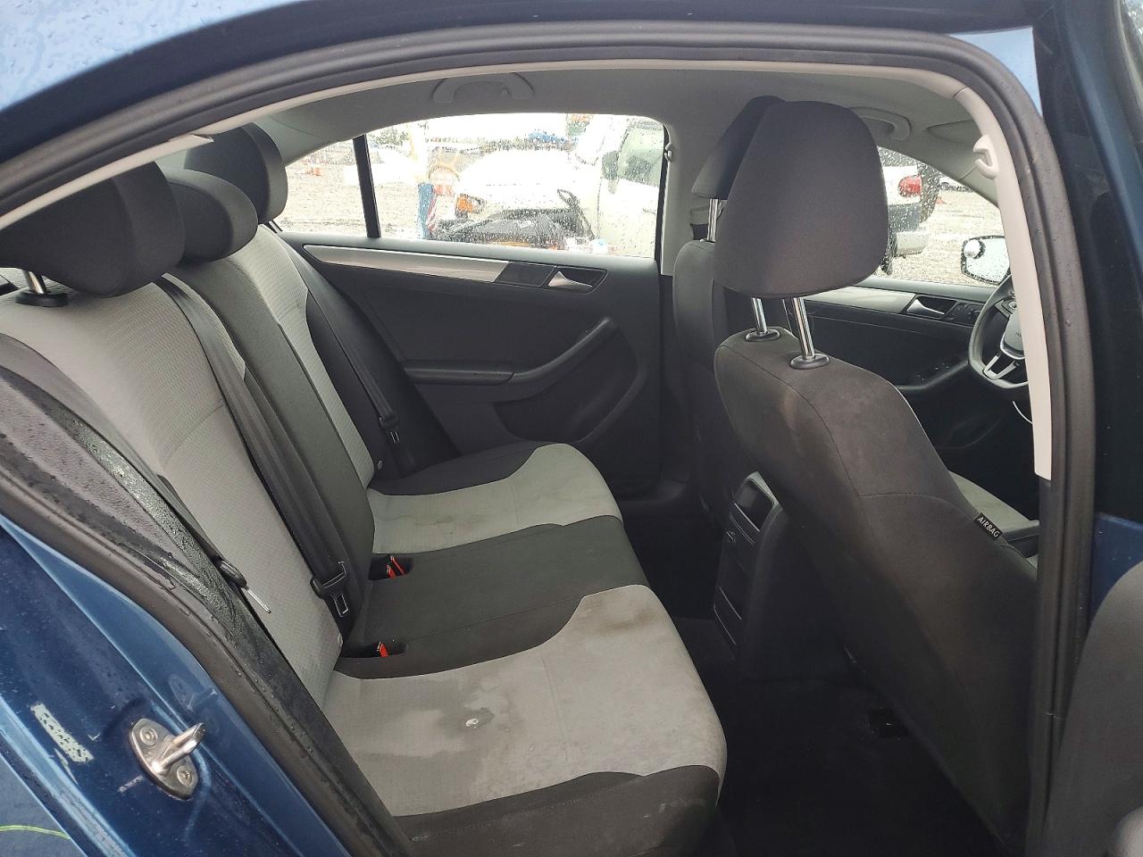 VOLKSWAGEN JETTA 2017 — 11