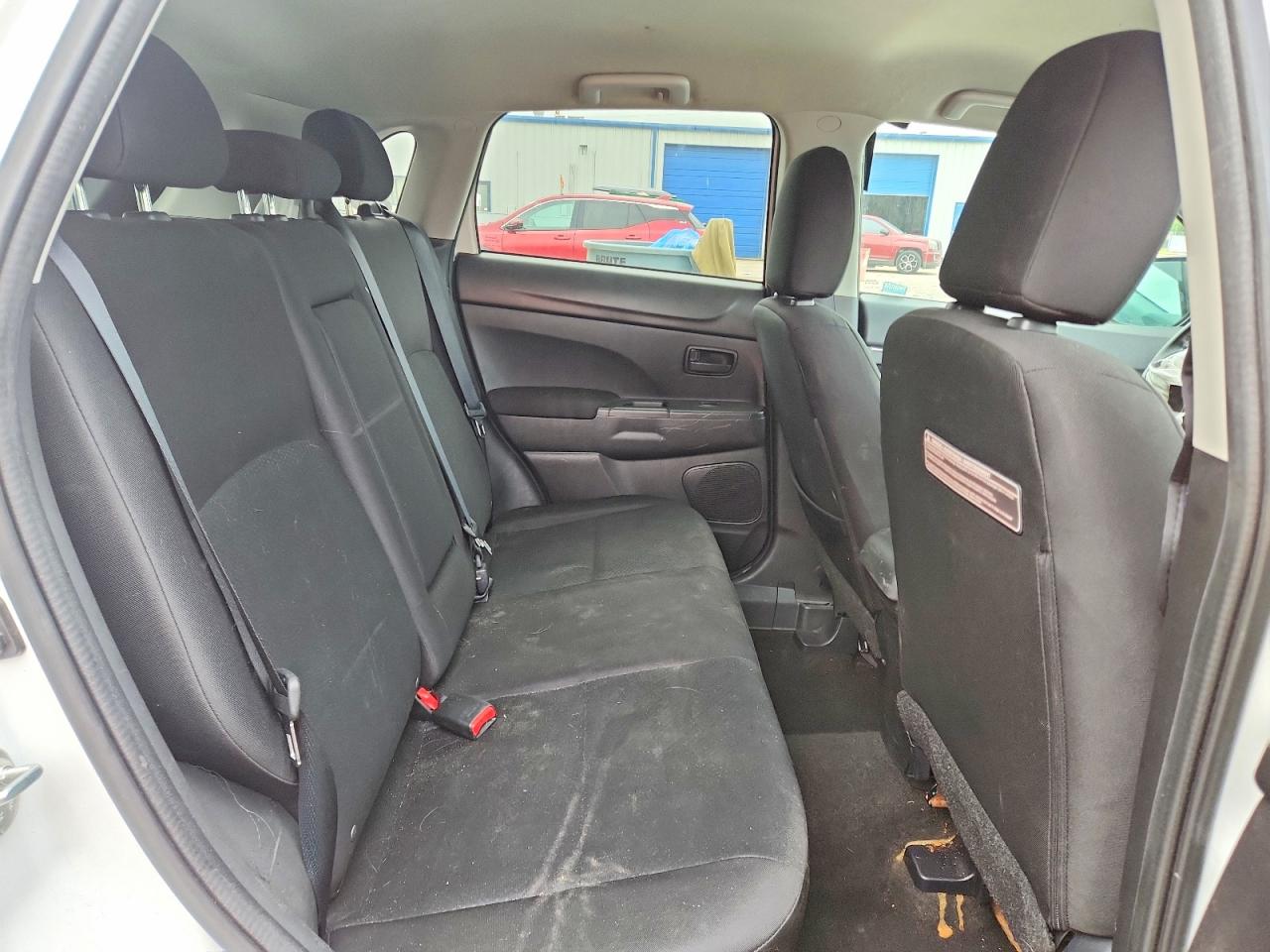 MITSUBISHI OUTLANDER SPORT 2015 — 12