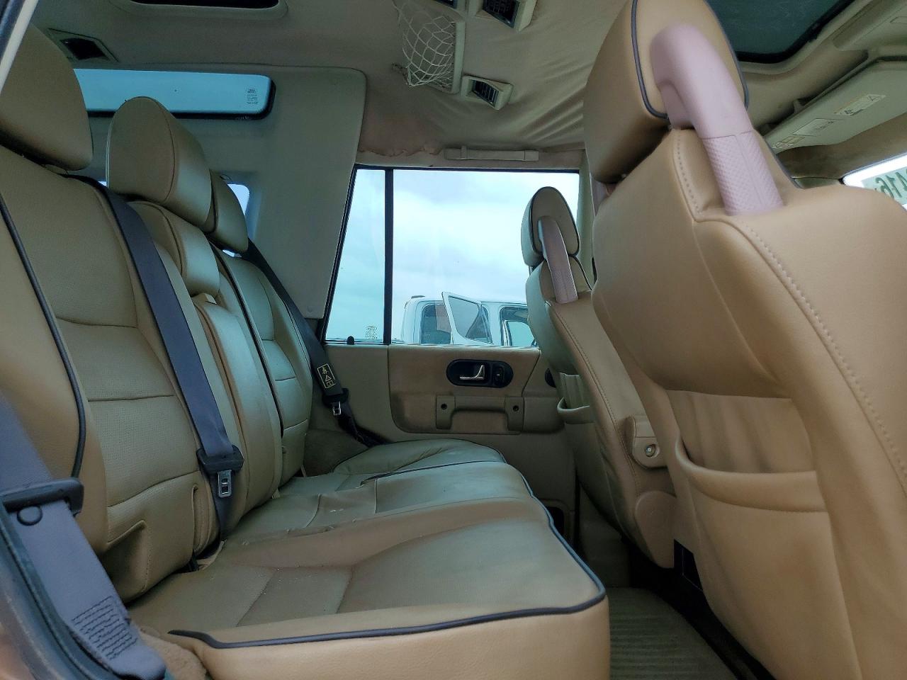 LAND ROVER DISCOVERY II 2002 — 12
