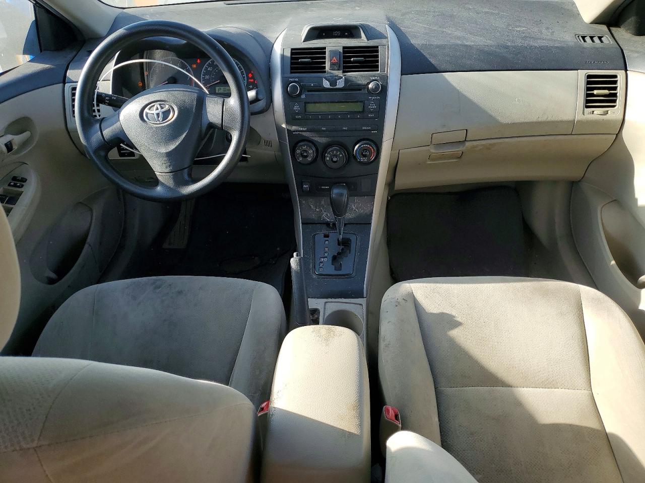TOYOTA COROLLA 2013 — 9