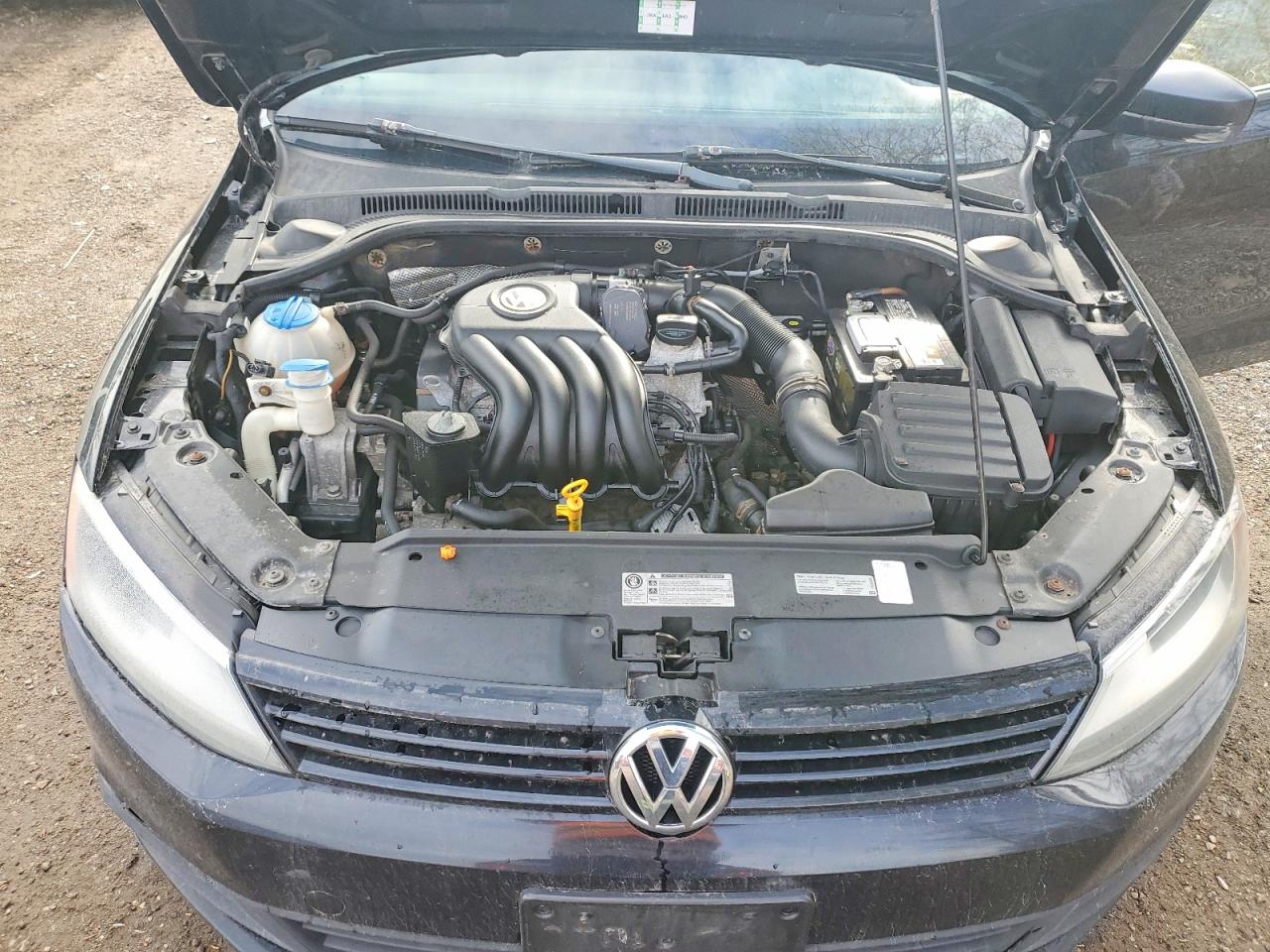 VOLKSWAGEN JETTA 2013 — 12