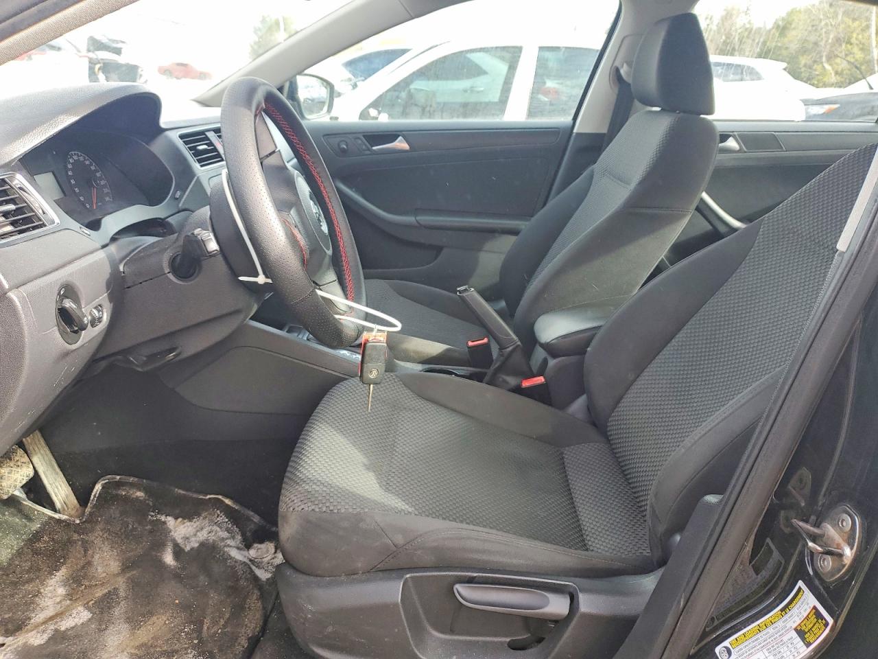 VOLKSWAGEN JETTA 2013 — 8