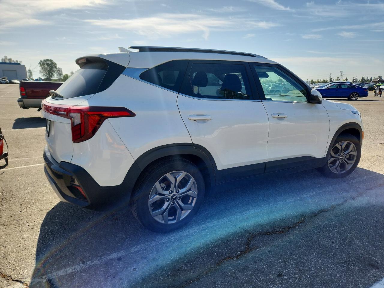 KIA SELTOS 2024 — 4