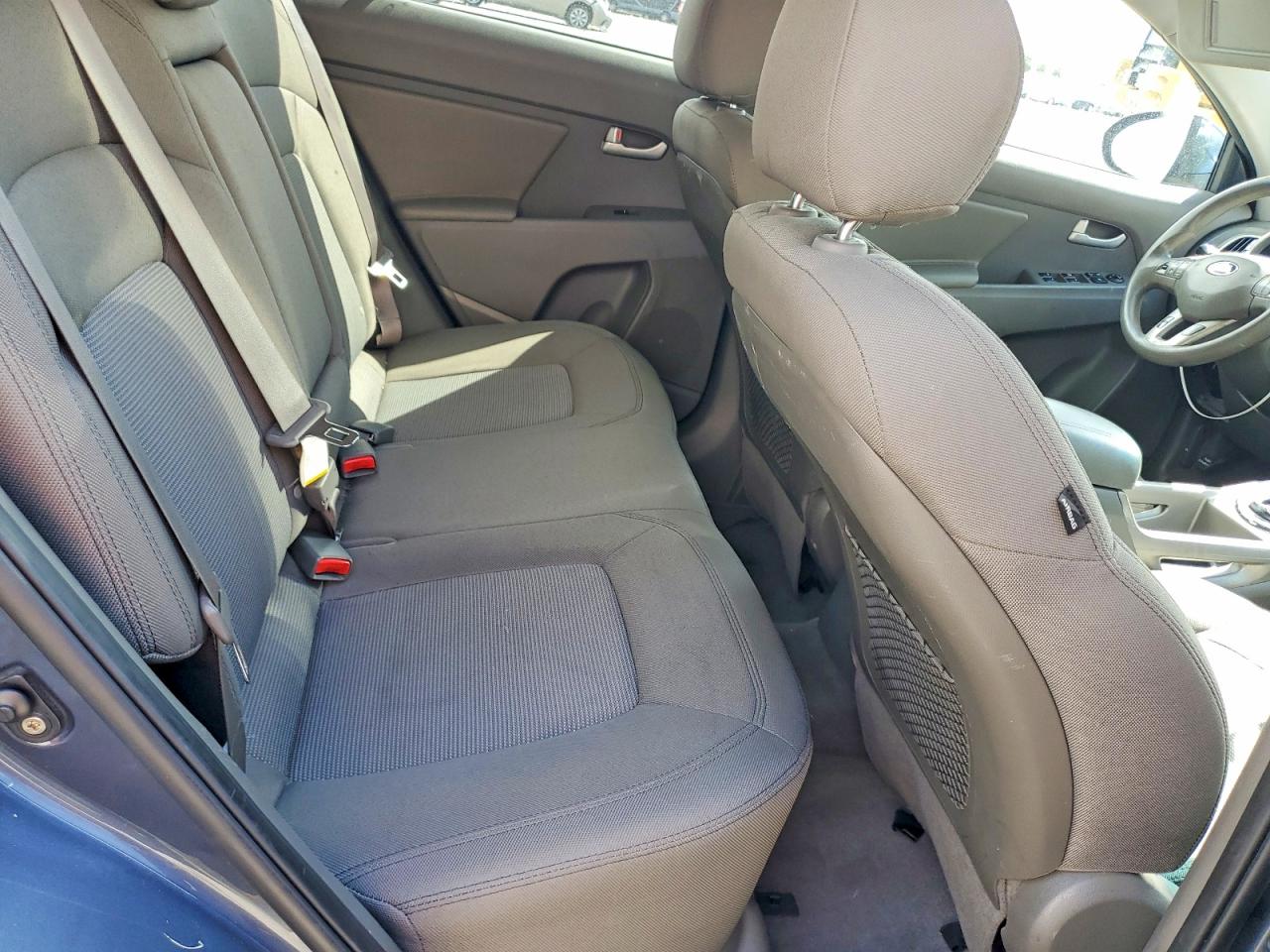 KIA SPORTAGE 2016 — 12