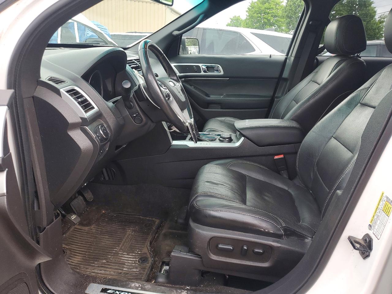 FORD EXPLORER 2015 — 8