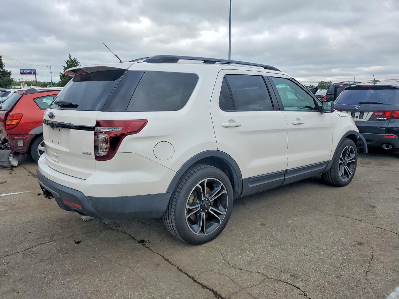FORD EXPLORER 2015 — 4