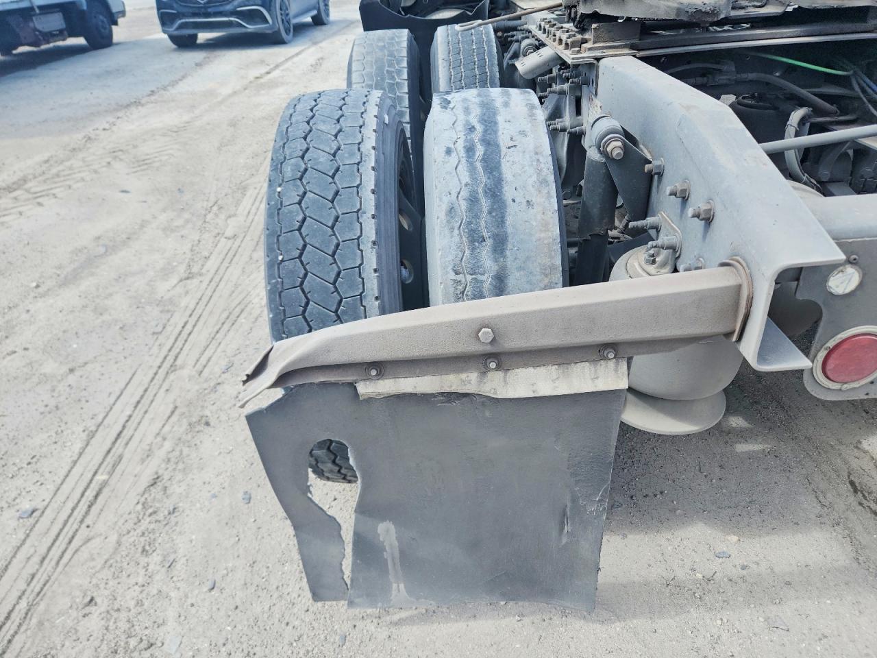 FREIGHTLINER CASCADIA 126 2020 — 10