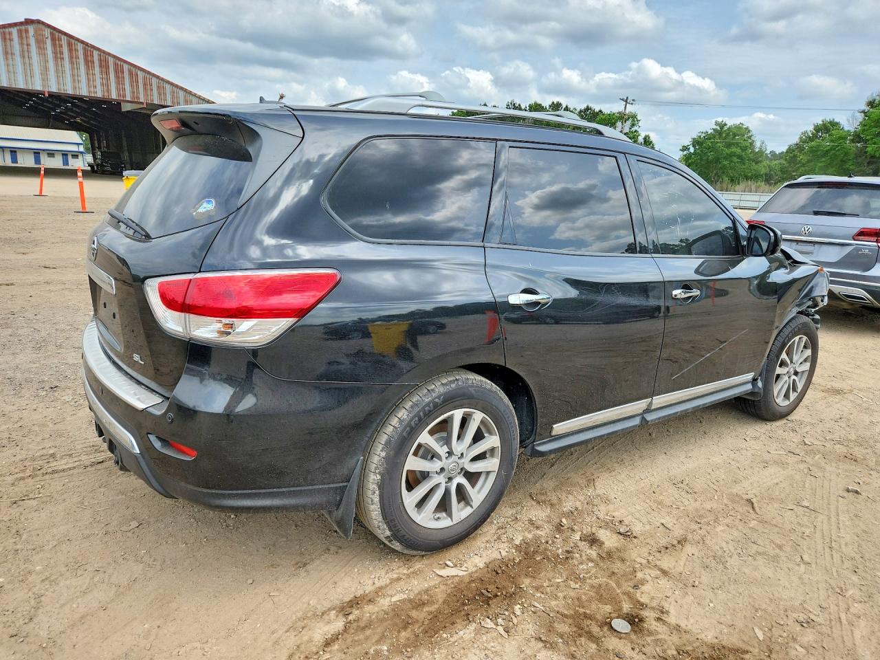 NISSAN PATHFINDER 2016 — 4