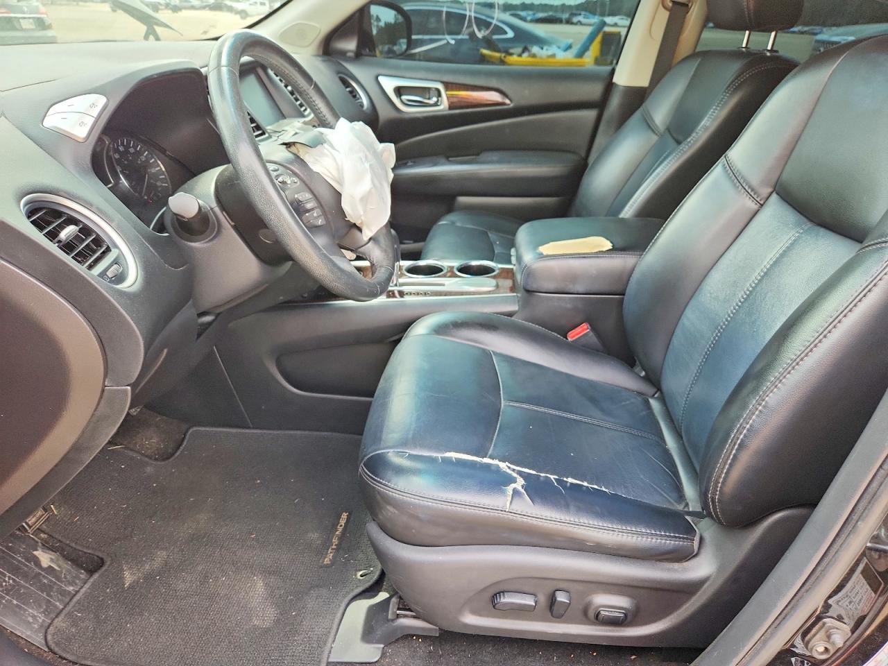 NISSAN PATHFINDER 2016 — 8