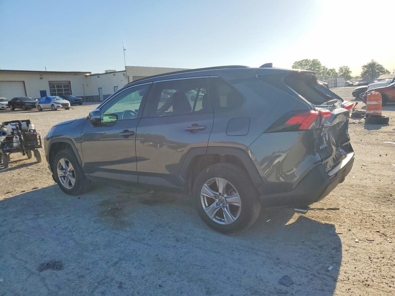 TOYOTA RAV4 2022 — 3