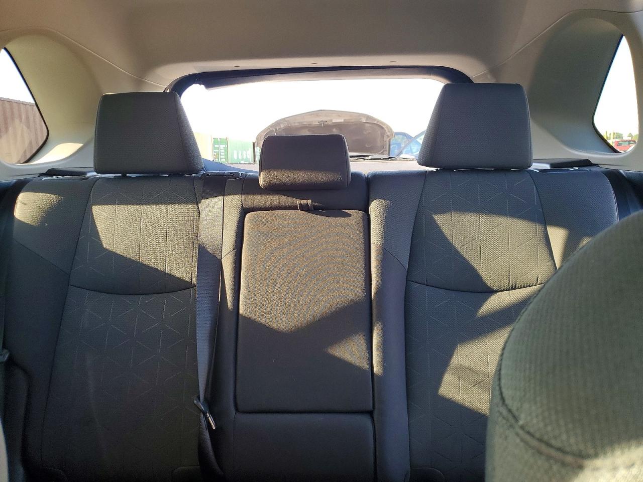 TOYOTA RAV4 2022 — 11
