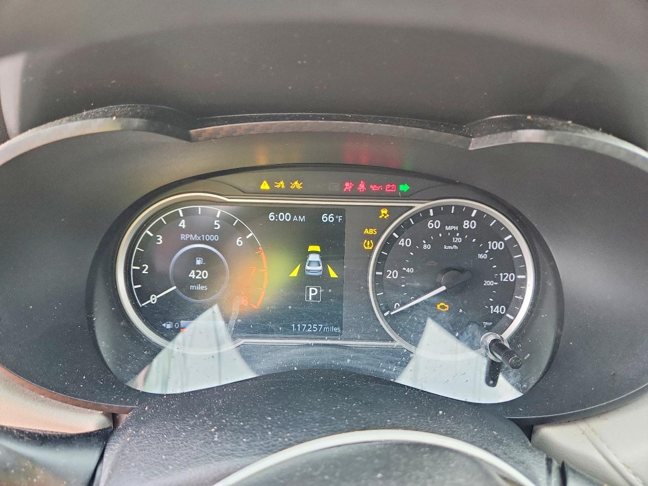 NISSAN VERSA 2021 — 10