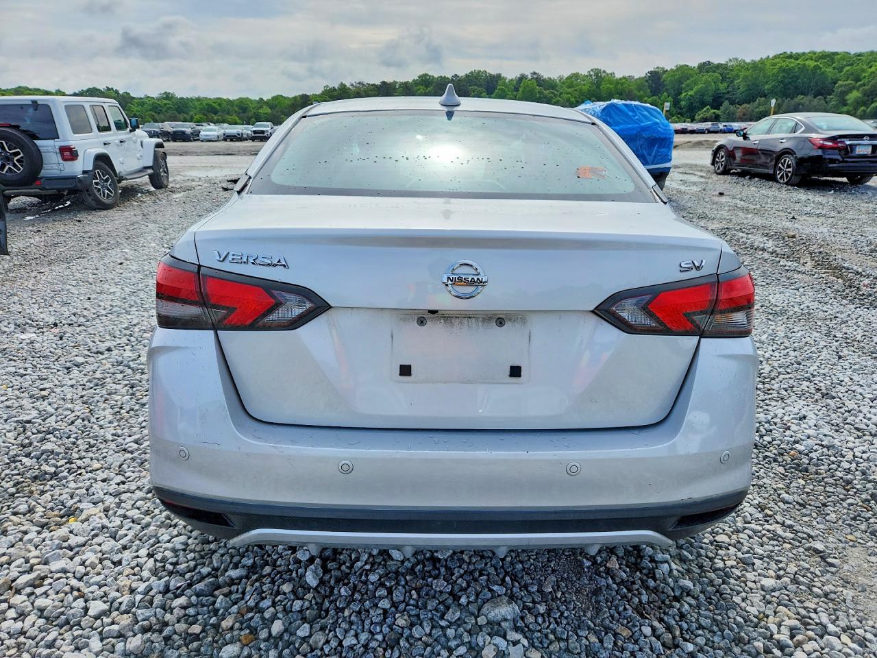 NISSAN VERSA 2021 — 7