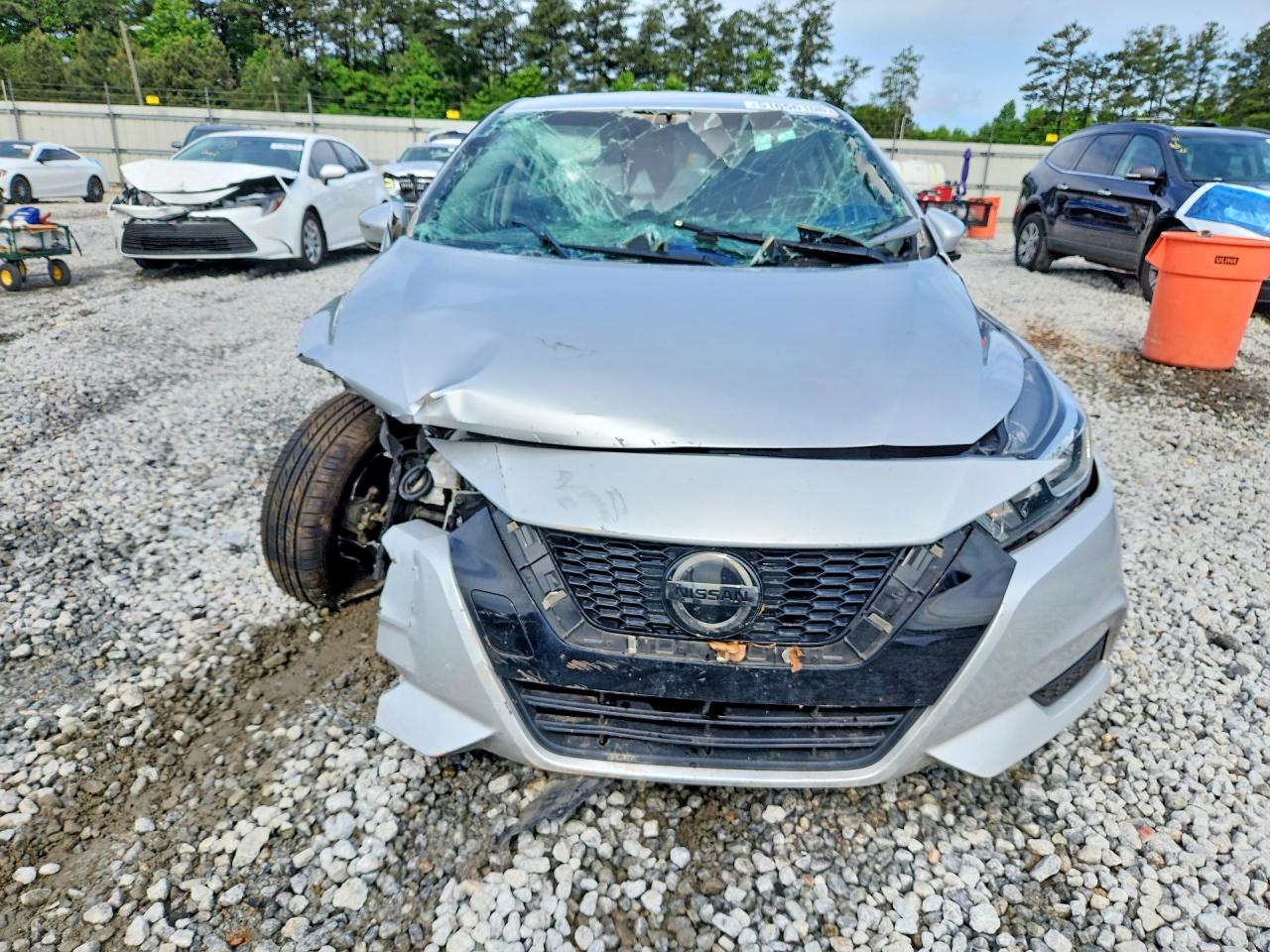 NISSAN VERSA 2021 — 6