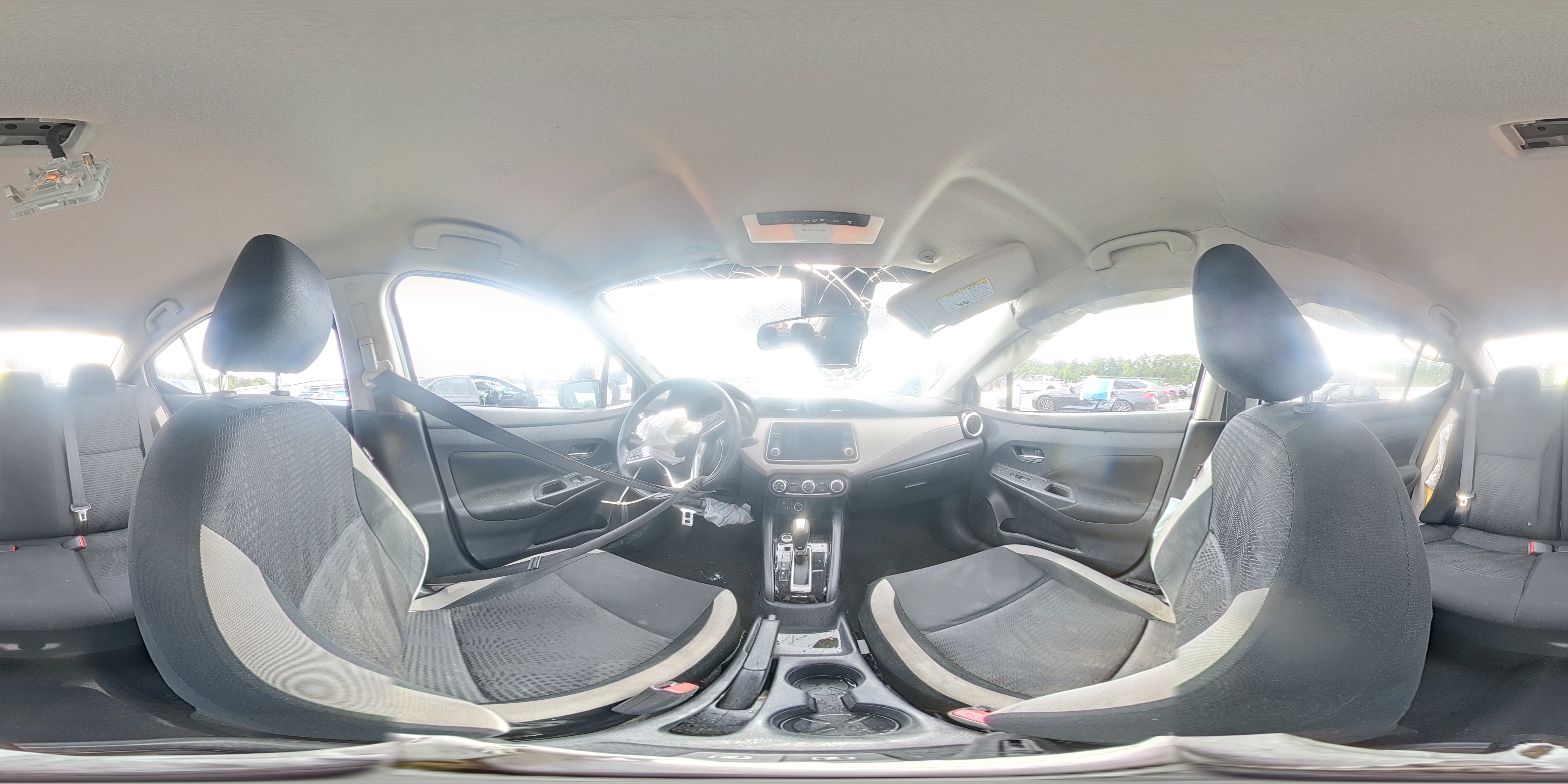 NISSAN VERSA 2021 — 14