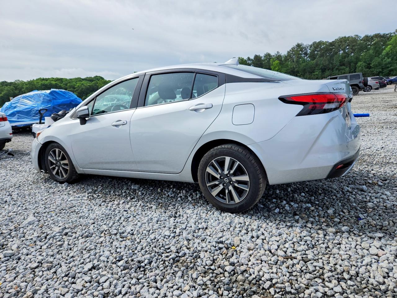 NISSAN VERSA 2021 — 3