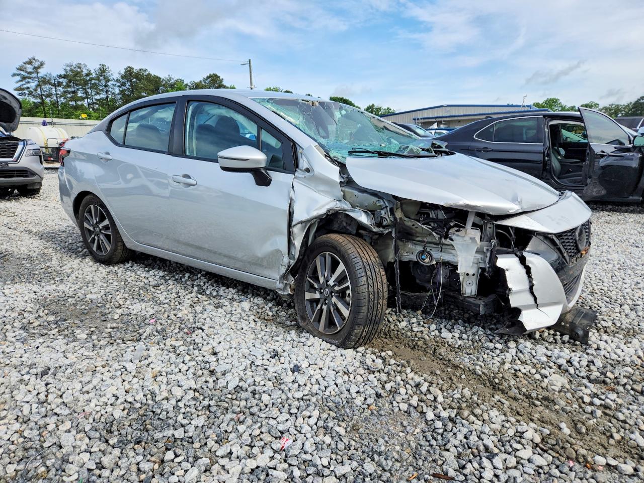 NISSAN VERSA 2021 — 5