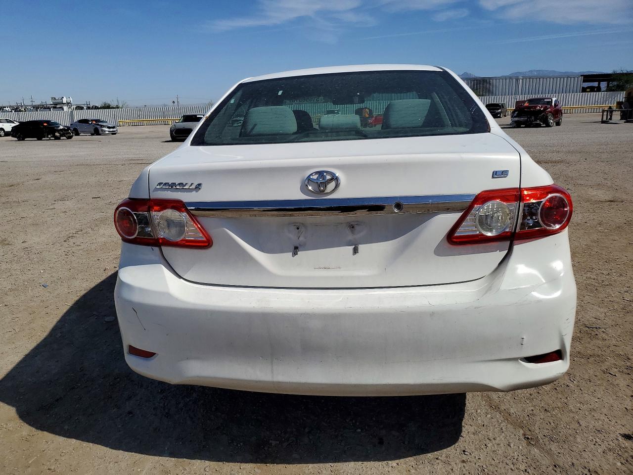 TOYOTA COROLLA 2011 — 7