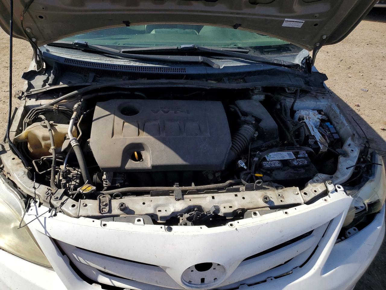 TOYOTA COROLLA 2011 — 12