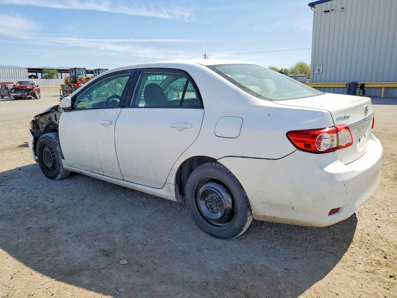 TOYOTA COROLLA 2011 — 3
