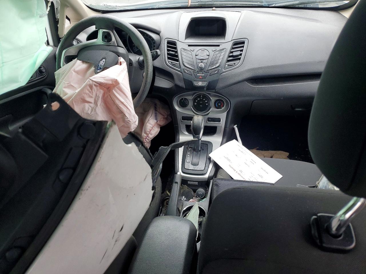 FORD FIESTA 2017 — 9