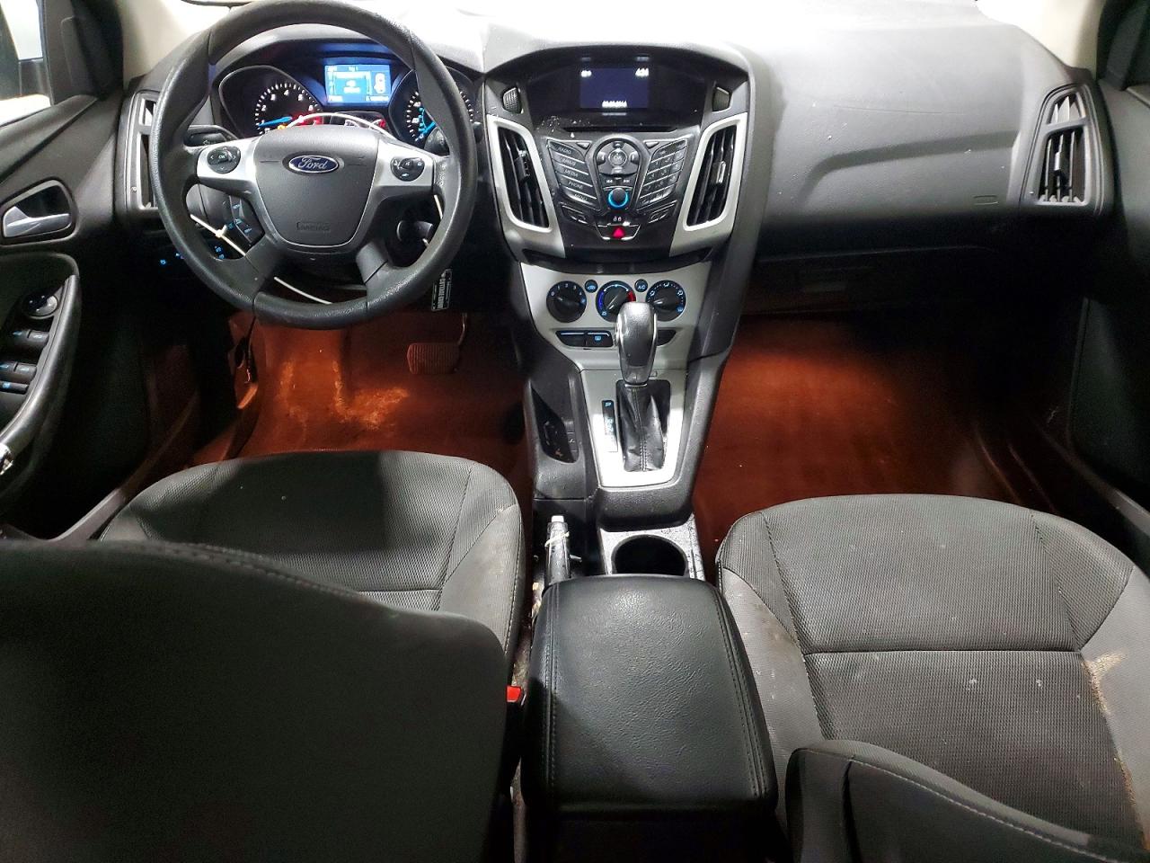 FORD FOCUS 2014 — 9
