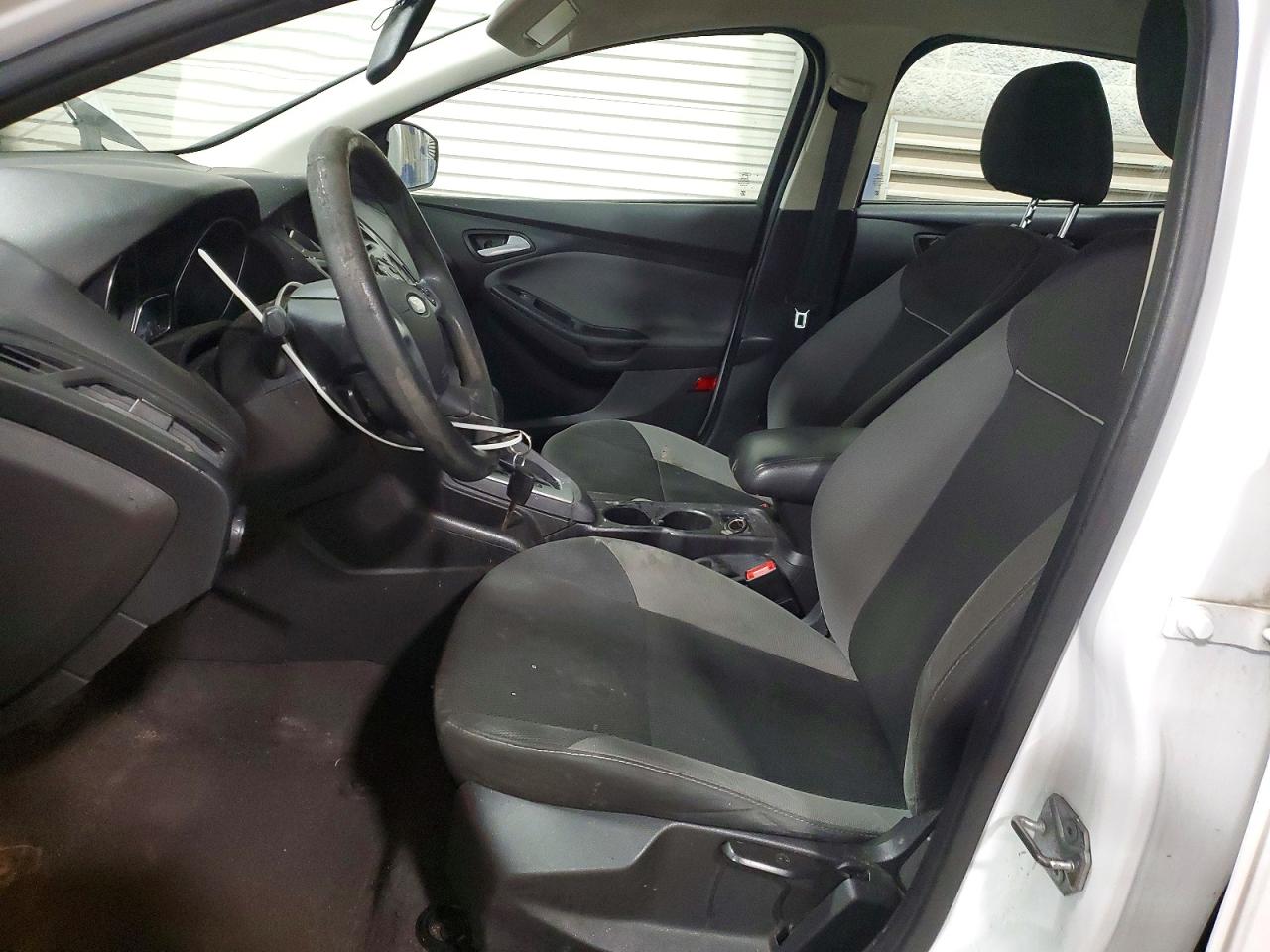 FORD FOCUS 2014 — 8