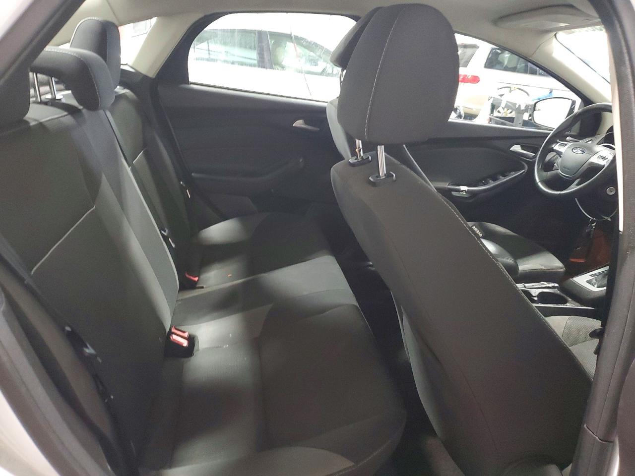 FORD FOCUS 2014 — 11