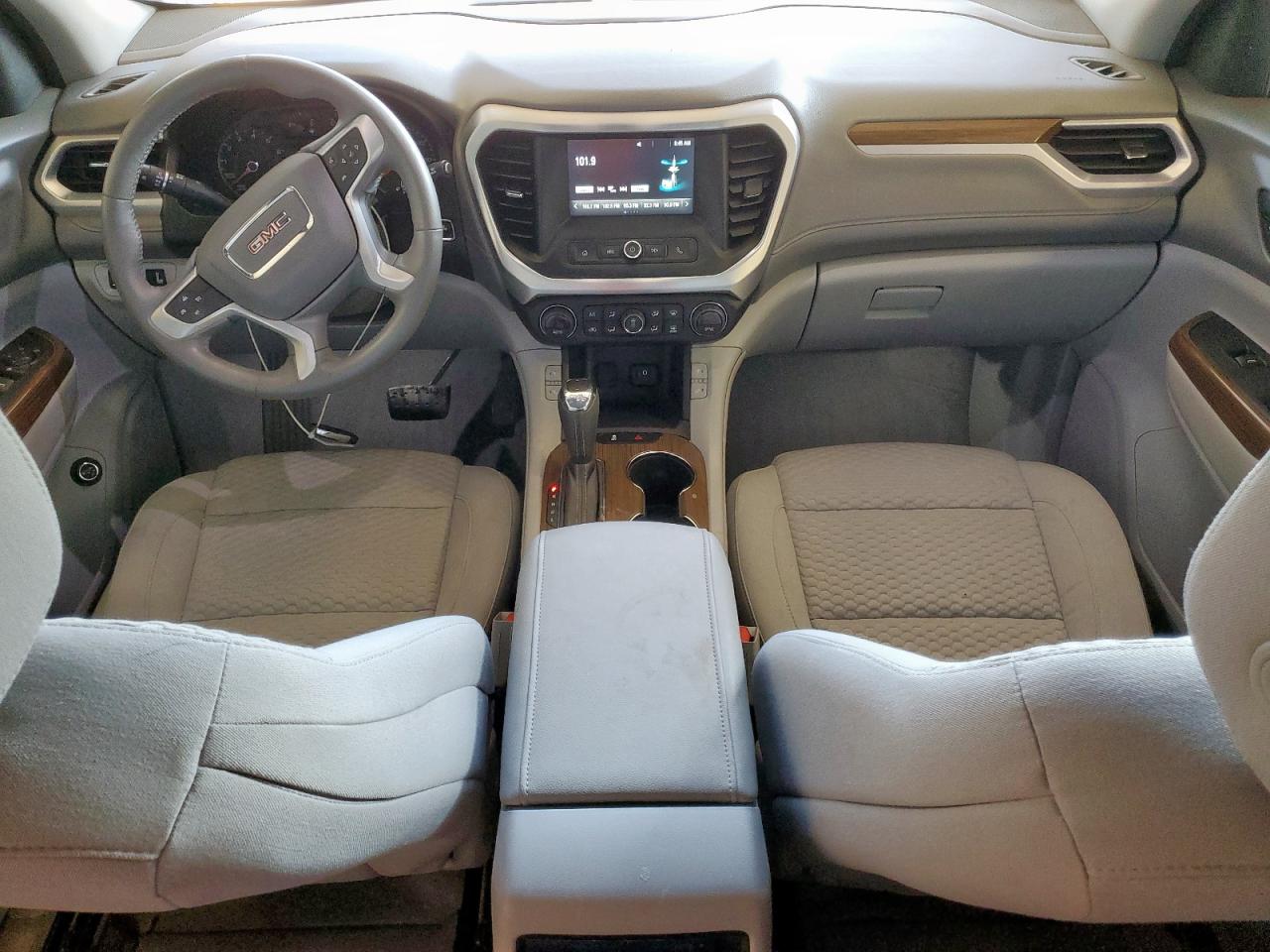 GMC ACADIA 2017 — 9