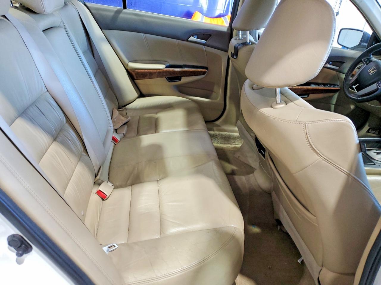 HONDA ACCORD 2010 — 11
