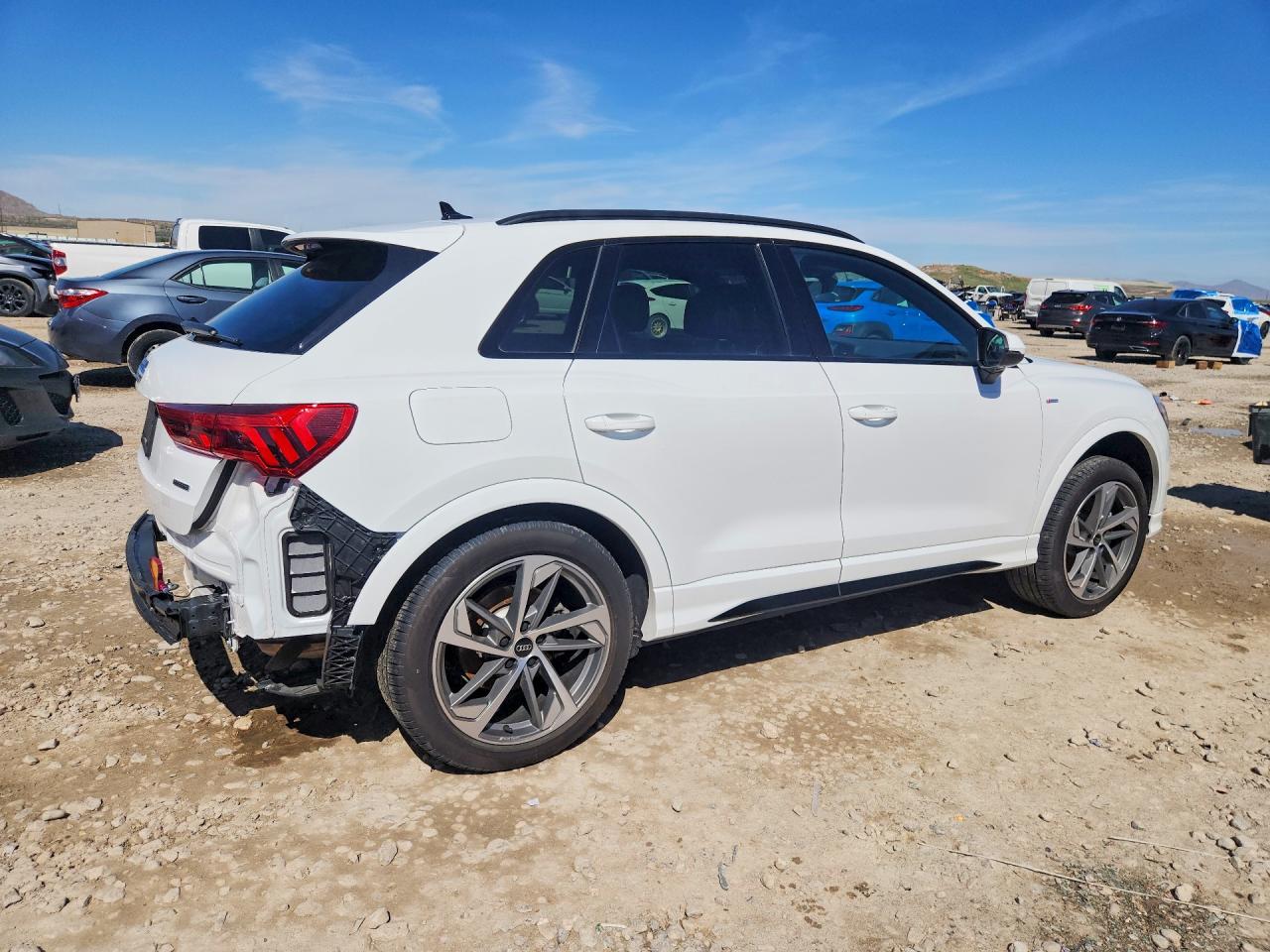 AUDI Q3 2025 — 4
