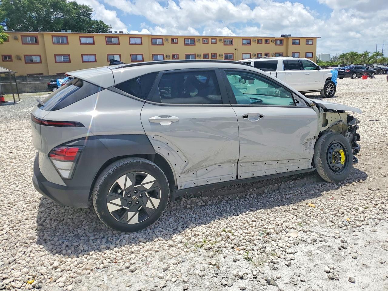 HYUNDAI KONA 2025 — 4