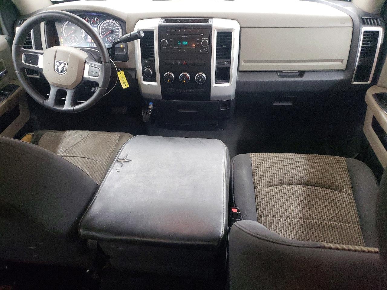 DODGE RAM 1500 2011 — 9