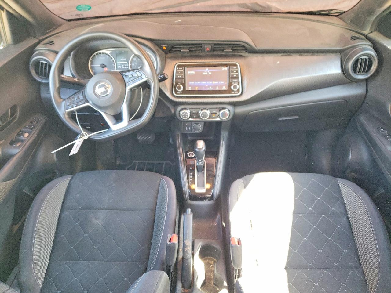 NISSAN KICKS 2019 — 9
