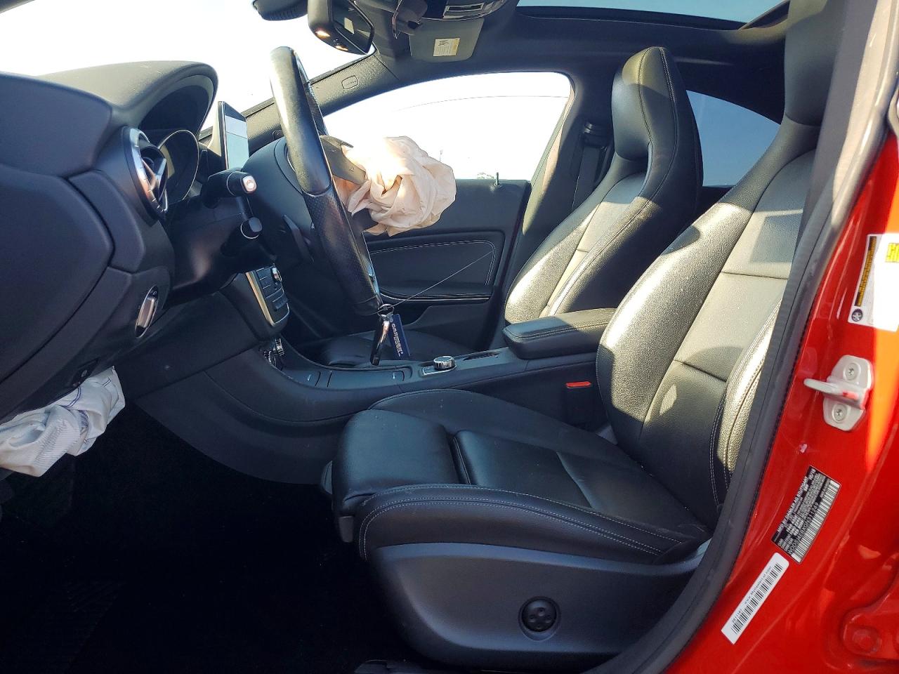 MERCEDES-BENZ CLA 2016 — 8