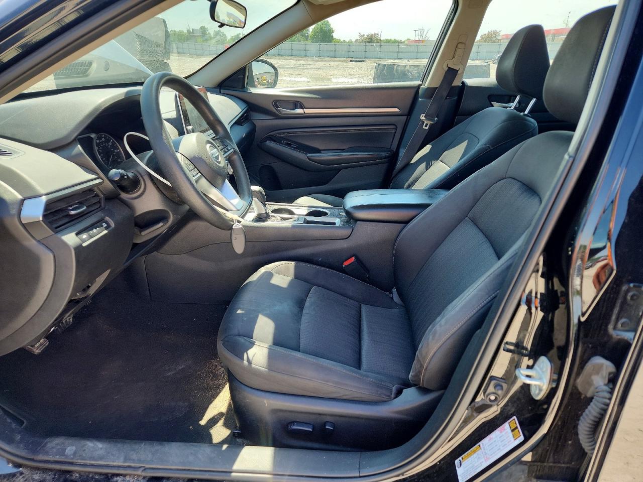 NISSAN ALTIMA 2021 — 8