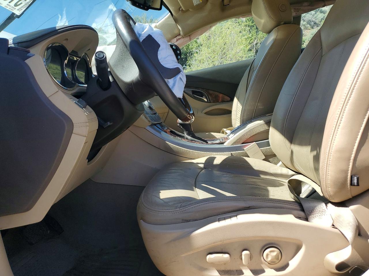 BUICK LACROSSE 2013 — 8