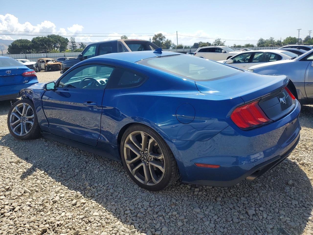 FORD MUSTANG 2022 — 3