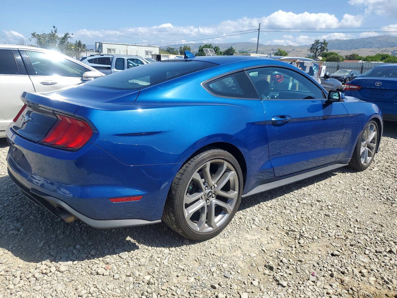 FORD MUSTANG 2022 — 4