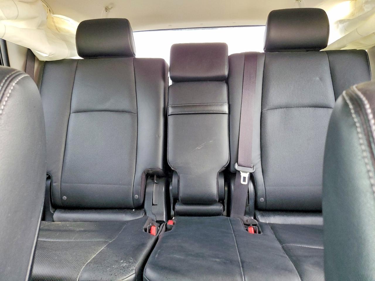 TOYOTA 4RUNNER 2015 — 11