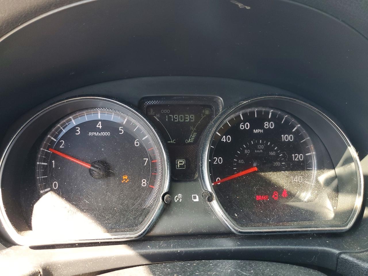 NISSAN VERSA 2019 — 10