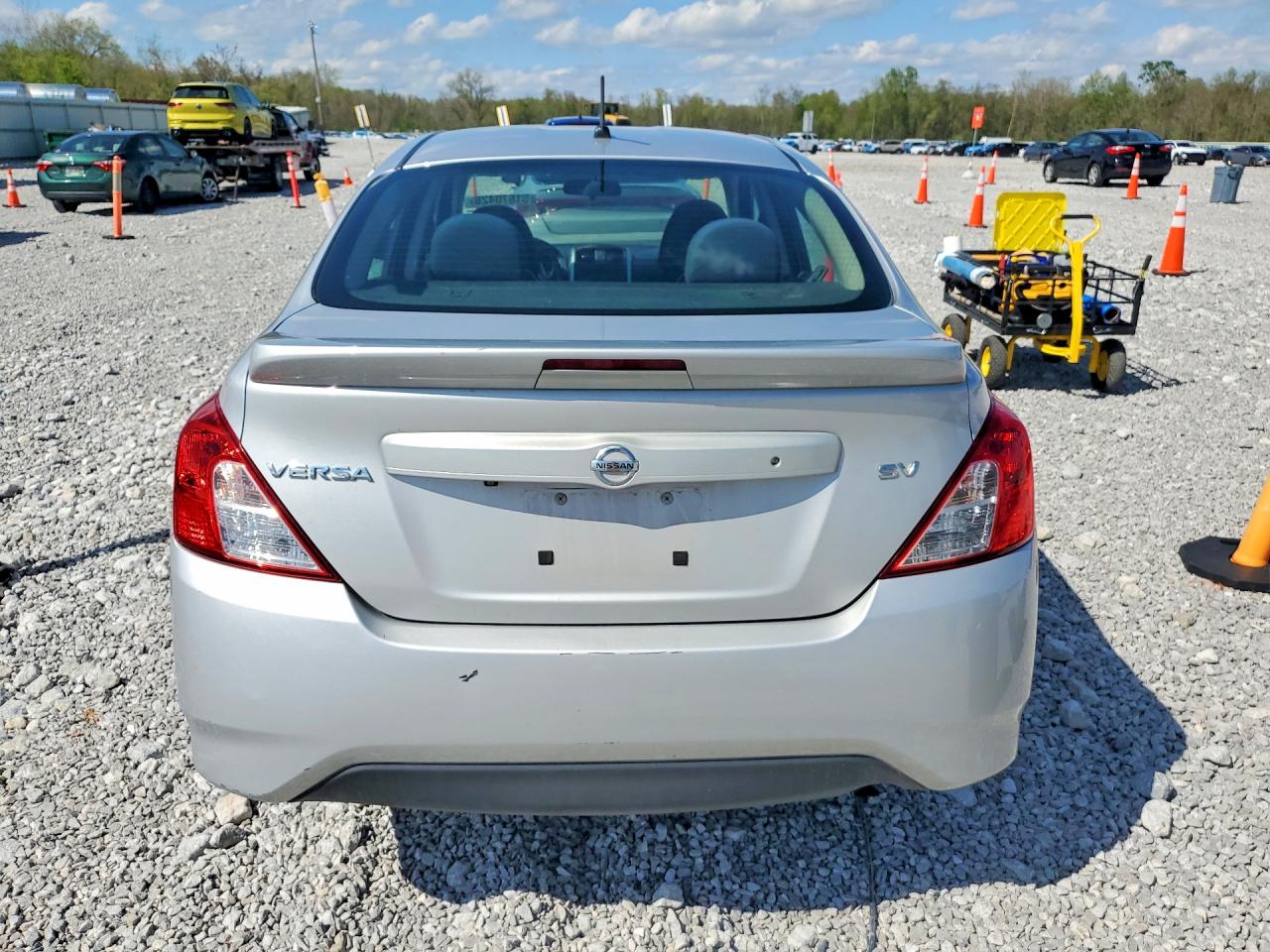 NISSAN VERSA 2019 — 7
