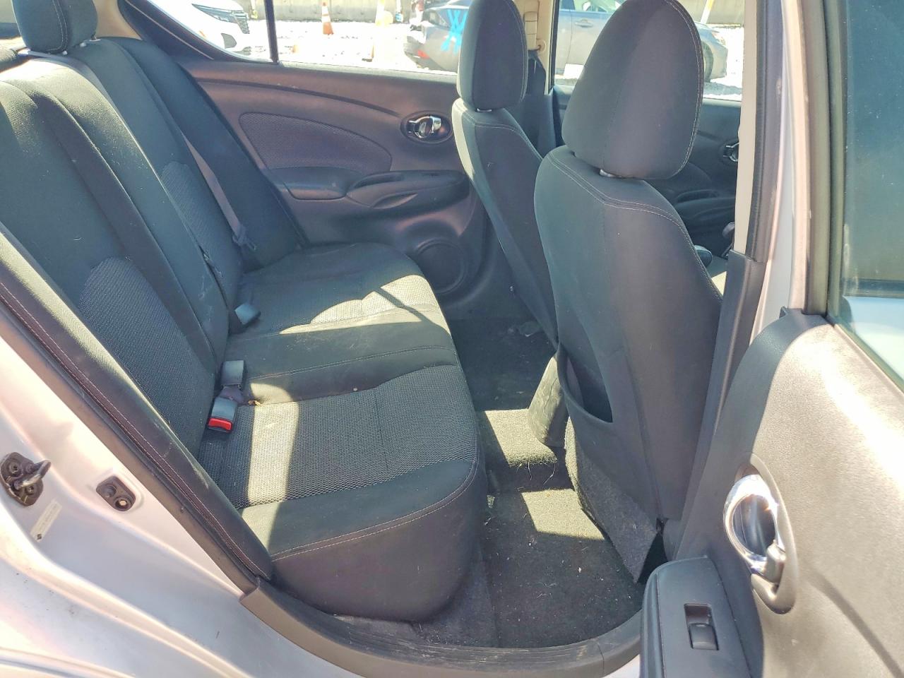 NISSAN VERSA 2019 — 11