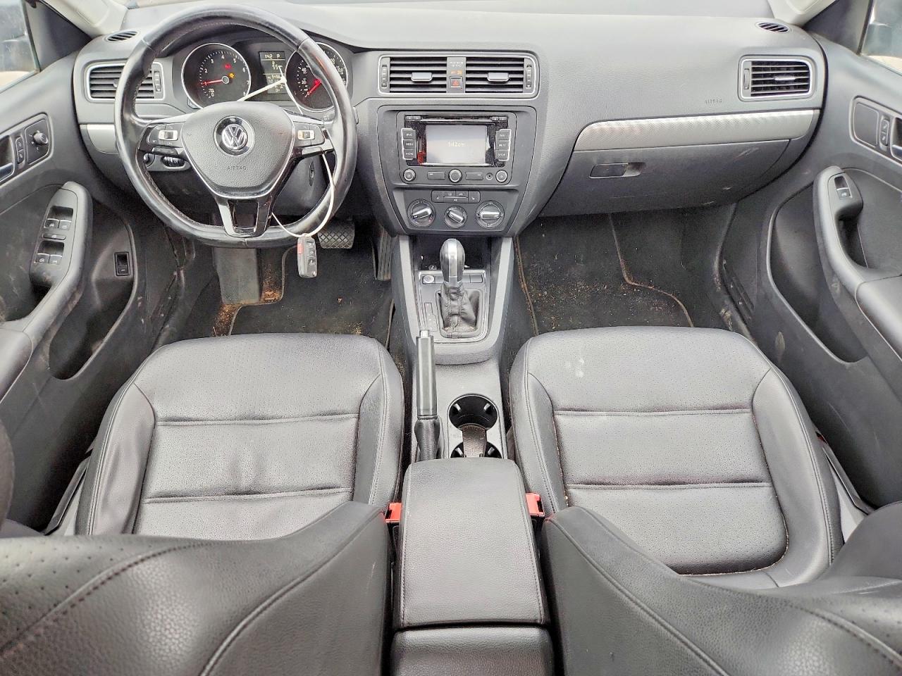 VOLKSWAGEN JETTA 2015 — 9