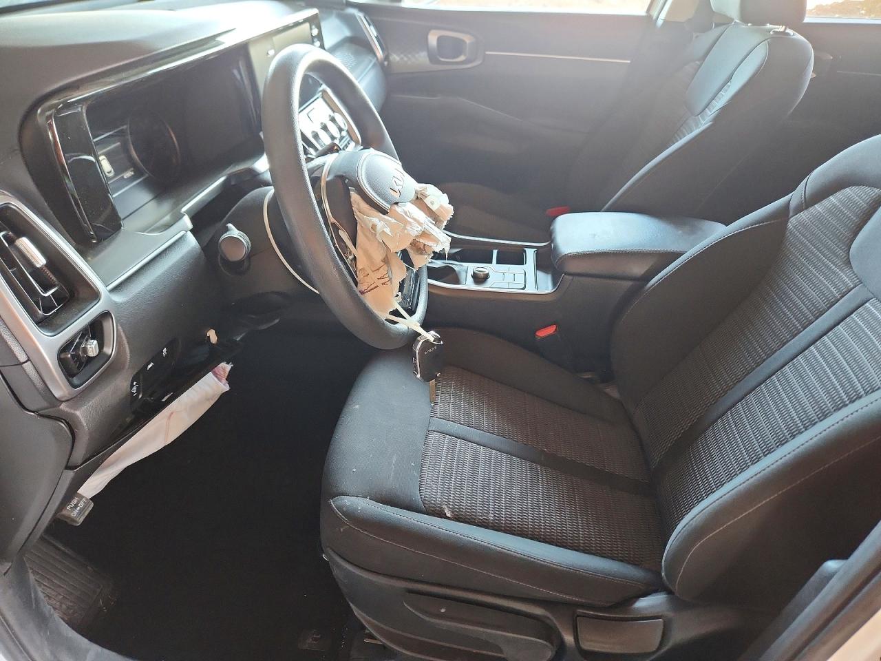 KIA SORENTO 2023 — 8