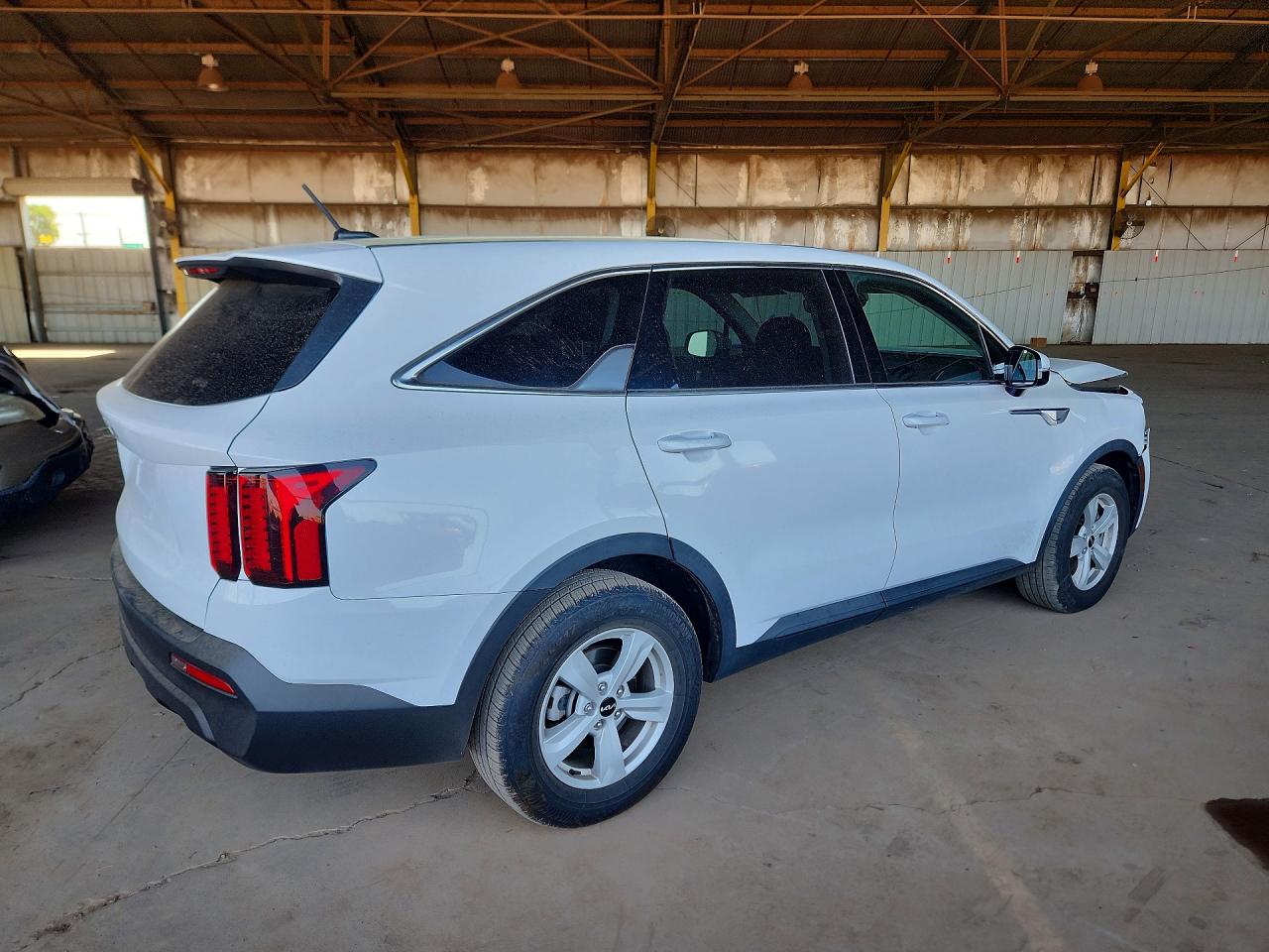 KIA SORENTO 2023 — 4