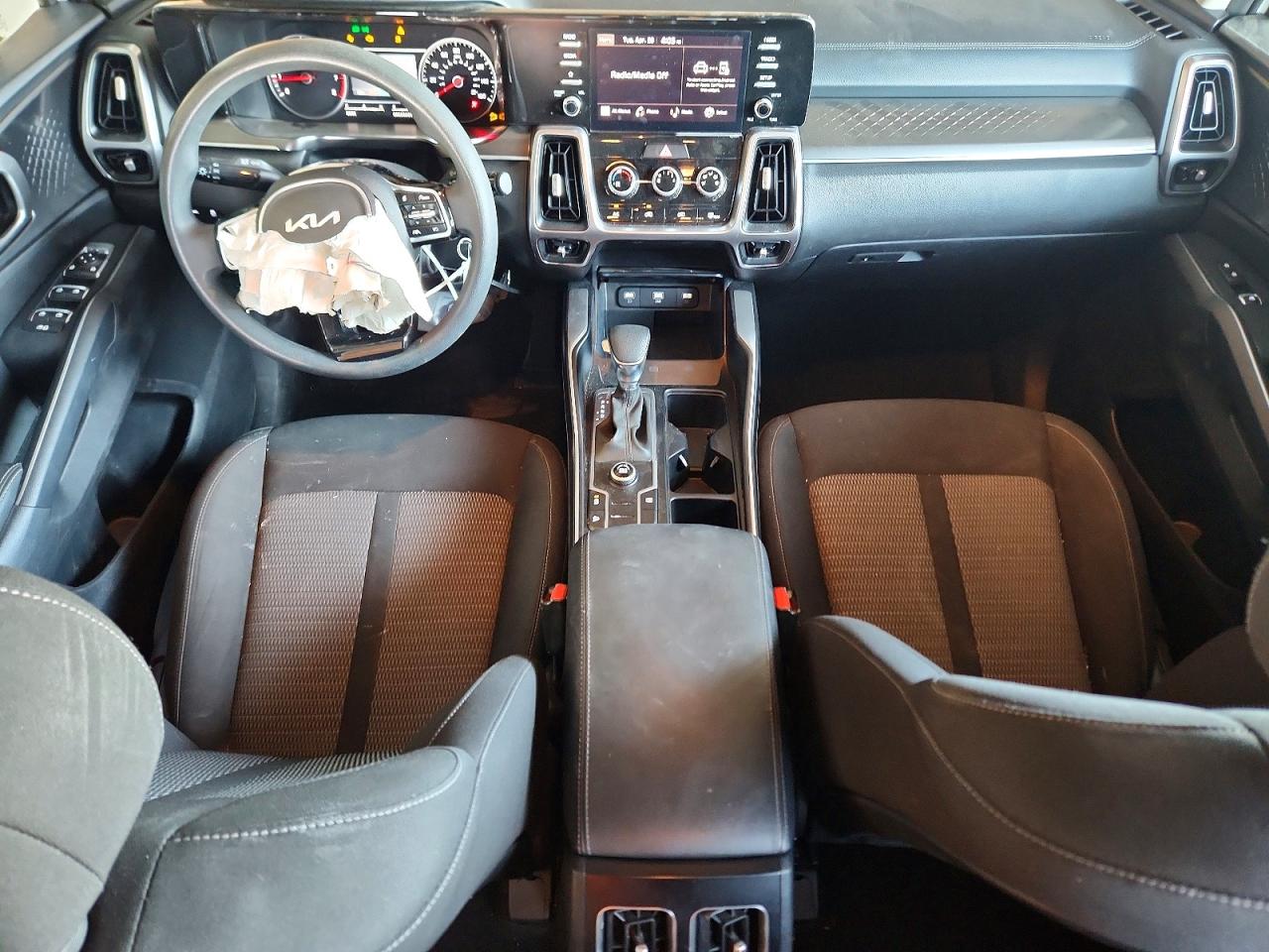 KIA SORENTO 2023 — 9