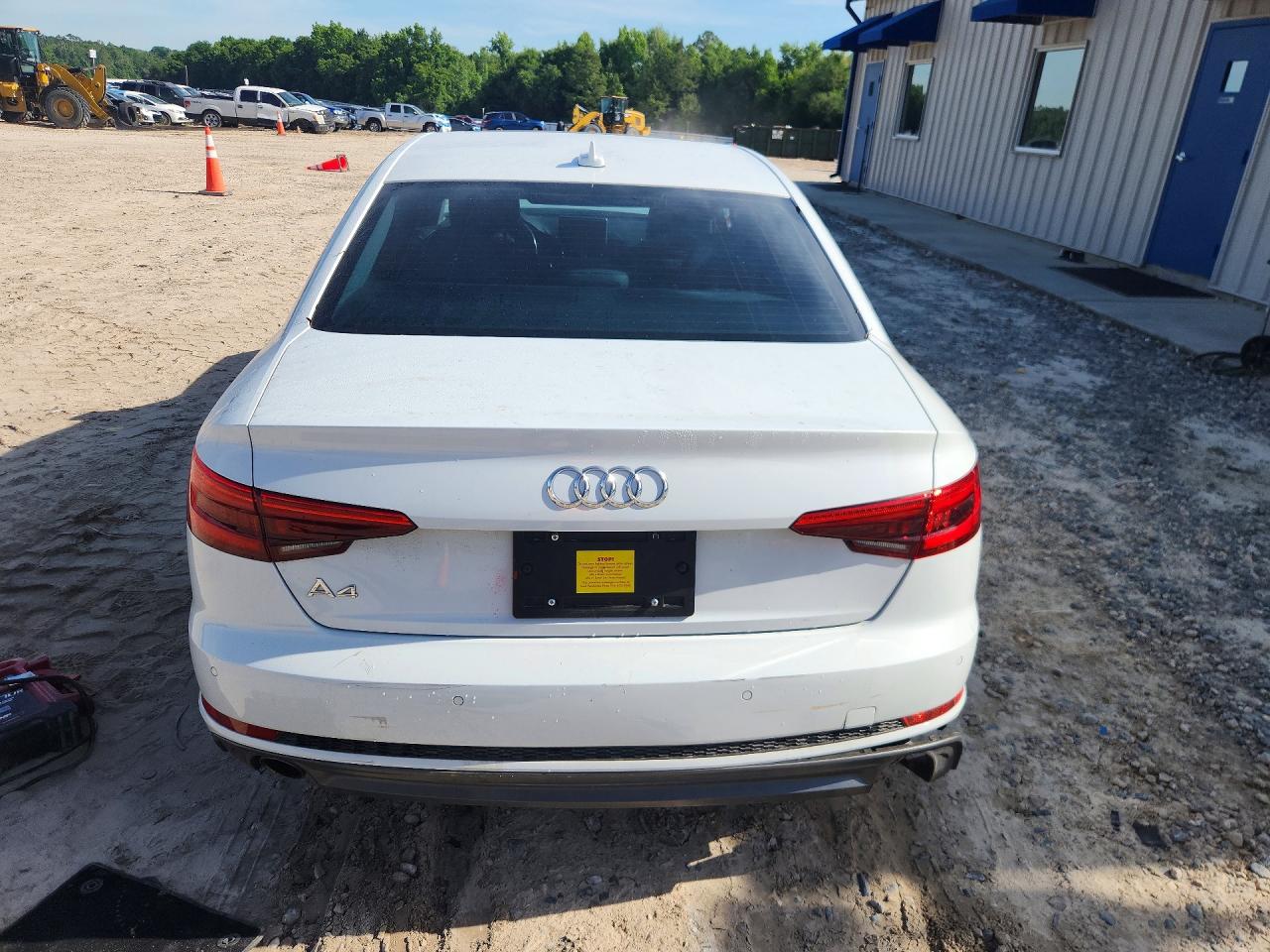 AUDI A4 2017 — 7